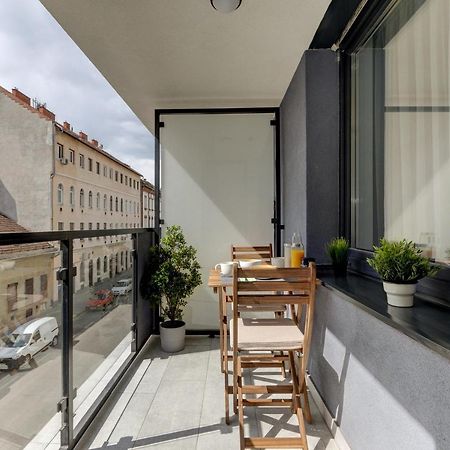 Pure Happiness Apartment Budapest Exteriör bild